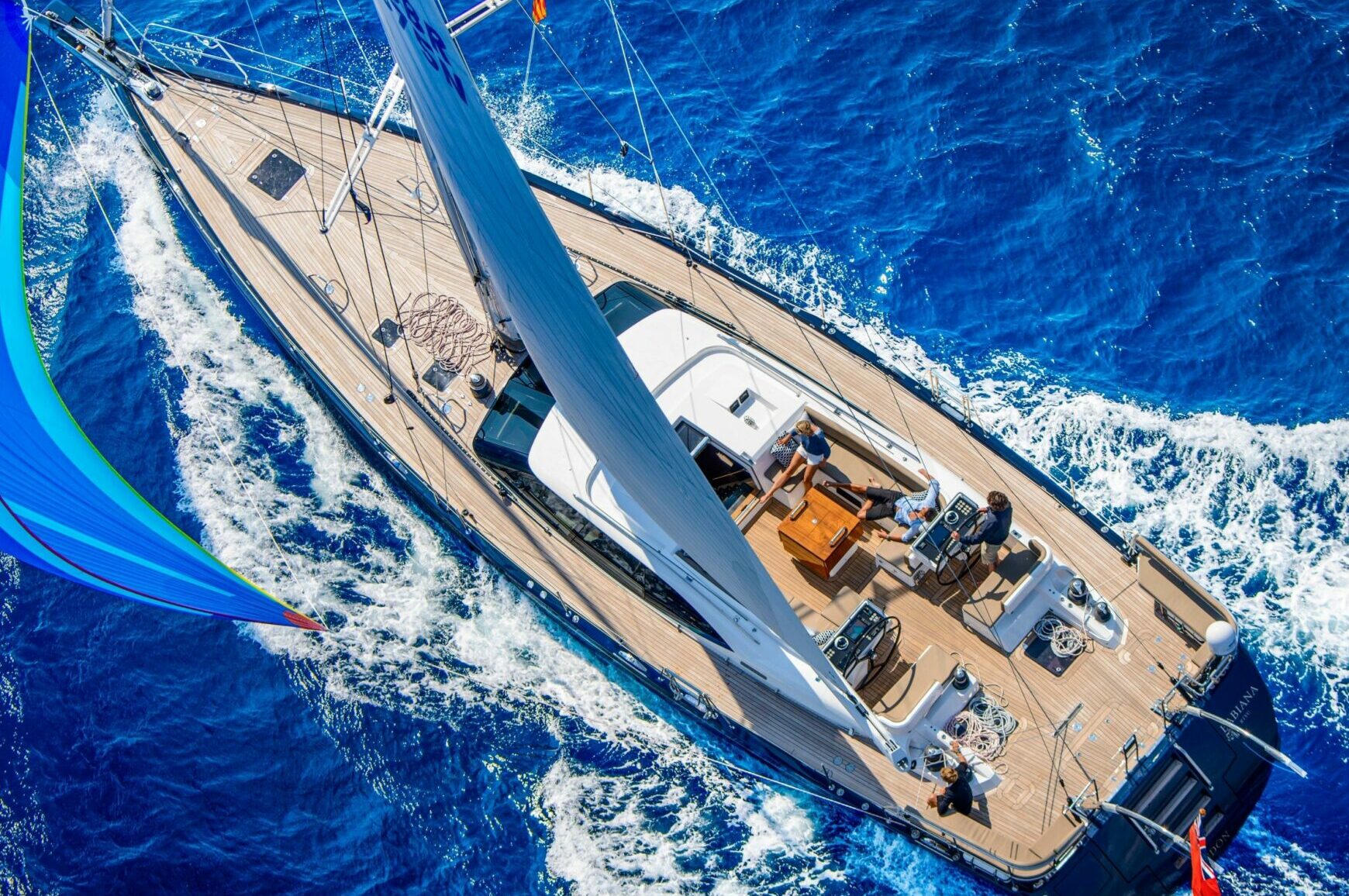 70-foot-oyster-sailing-yacht__Resampled